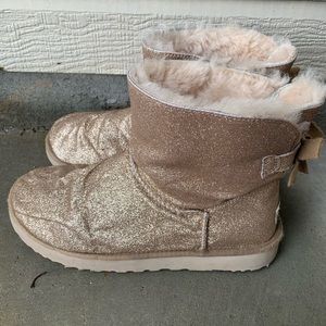 Glitter gold Bailey Bow Uggs size 9